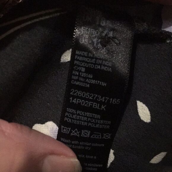 Top shop black white floral size 12 romper button closure on sleeves - Picture 8 of 8